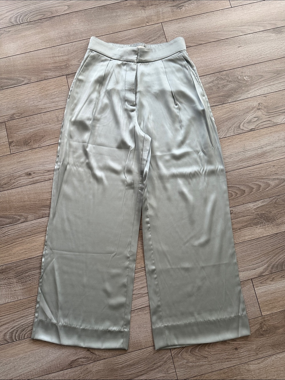 Abercrombie & Fitch Satin Wide-Leg Pants in Sage Green